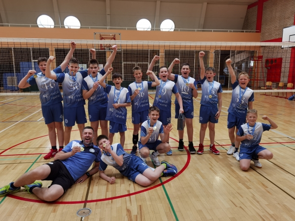 FUŽINAR DRŽAVNI PRVAK V MALI ODBOJKI!