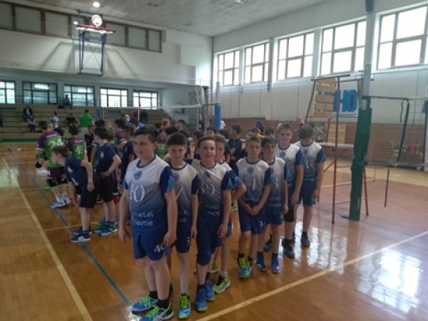 Igralci mini odbojke v velikem finalu!